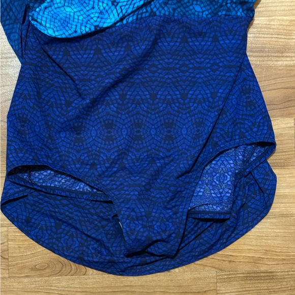 Lands End One Piece Swimsuit SlenderSuit Tummy Control Beachy Coastal Blue 18P - Picture 3 of 8